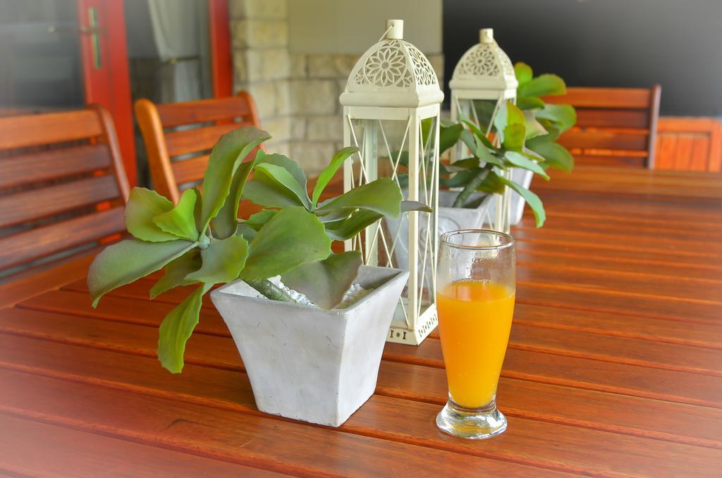 Riverwalk Bed And Breakfast Кларенс Екстер'єр фото