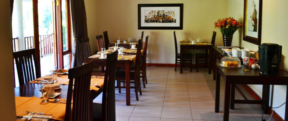 Riverwalk Bed And Breakfast Кларенс Екстер'єр фото